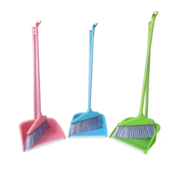 Long-Handle-Budget-Broom-and-Scoop